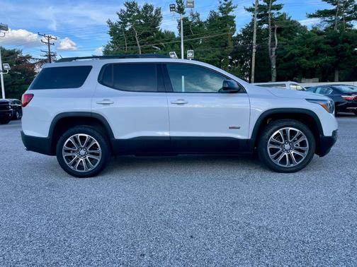 2017 GMC Acadia SLT