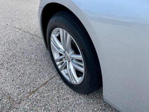 2011 INFINITI G37x Base