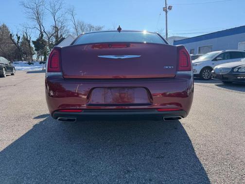 2019 Chrysler 300 Touring