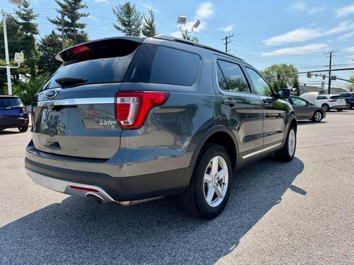 Gray 2017 Ford Explorer XLT