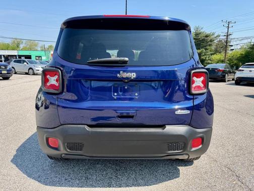 Blue 2018 Jeep Renegade Latitude