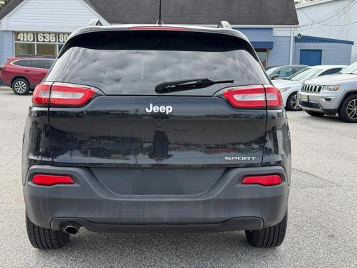 2017 Jeep Cherokee Sport