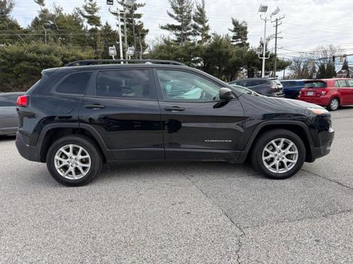 2017 Jeep Cherokee Sport