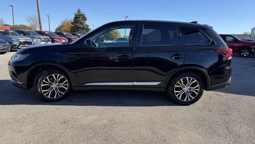 2017 Mitsubishi Outlander ES