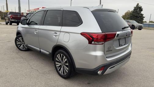 2019 Mitsubishi Outlander ES