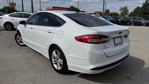 White 2018 Ford Fusion SE