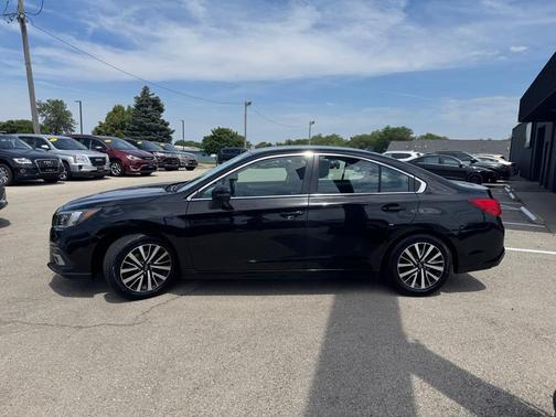 Crystal Black Silica 2018 Subaru Legacy 2.5i Premium