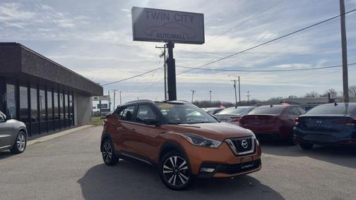 2019 Nissan Kicks SR