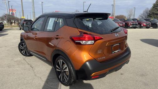 2019 Nissan Kicks SR