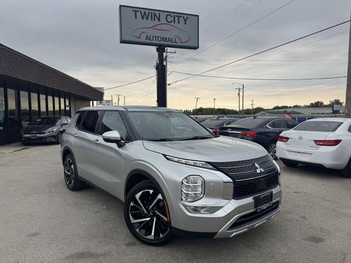 2022 Mitsubishi Outlander SE