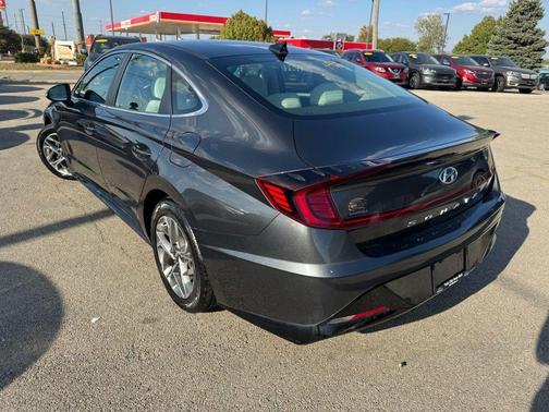 2021 Hyundai SONATA SEL