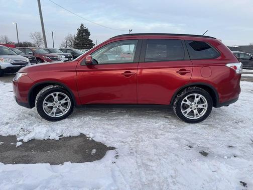 2015 Mitsubishi Outlander SE