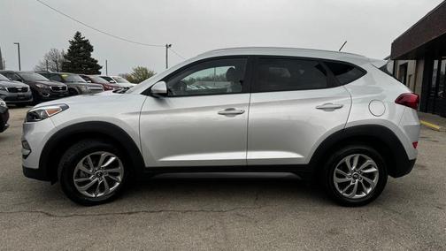 2016 Hyundai TUCSON SE