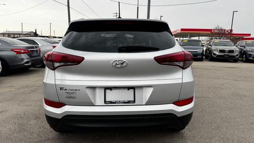2016 Hyundai TUCSON SE