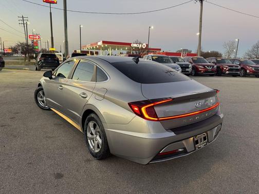 2021 Hyundai SONATA SE