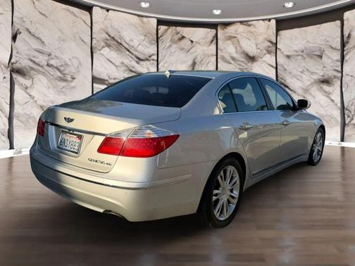 2011 Hyundai Genesis 4.6