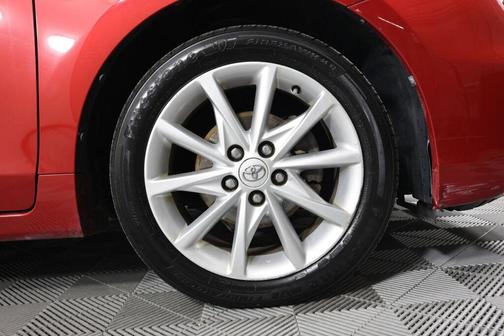 2014 Toyota Prius v Three