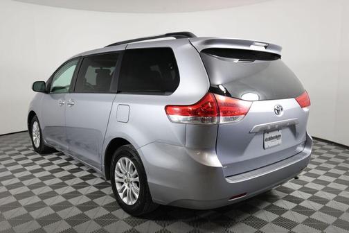 Silver Sky Metallic 2011 Toyota Sienna XLE