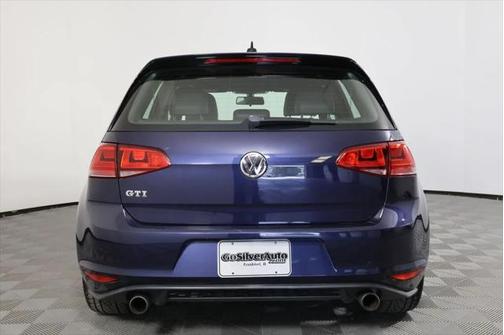 2015 Volkswagen Golf GTI 2.0T SE 4-Door