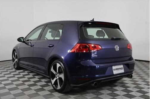 2015 Volkswagen Golf GTI 2.0T SE 4-Door