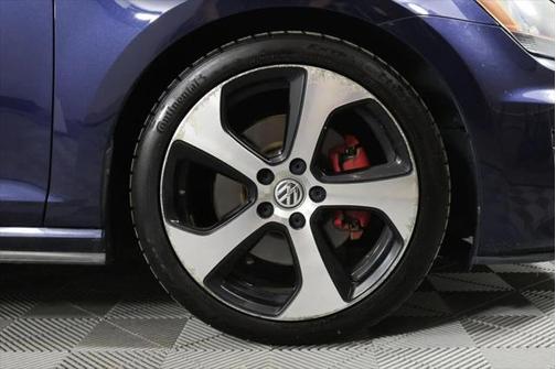2015 Volkswagen Golf GTI 2.0T SE 4-Door