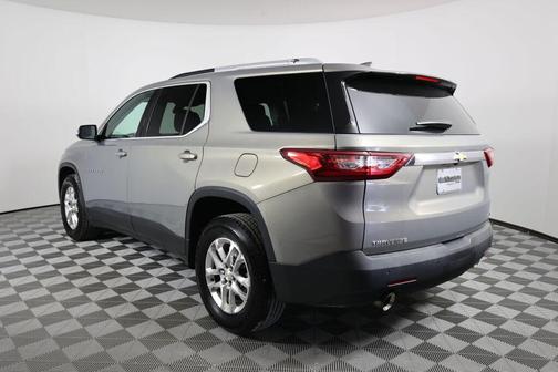 Sable Brown Metallic 2018 Chevrolet Traverse LT Cloth