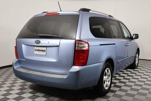 2009 Kia Sedona LX