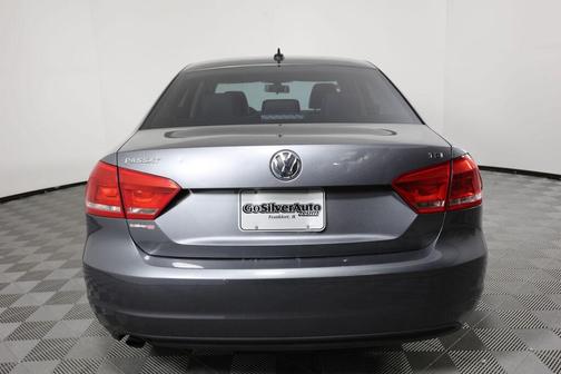 2015 Volkswagen Passat 1.8T S