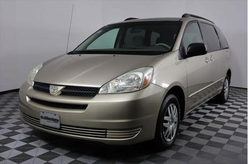 2004 Toyota Sienna LE