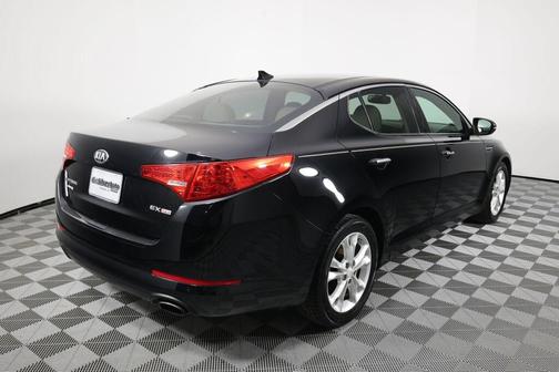 Ebony Black 2013 Kia Optima EX