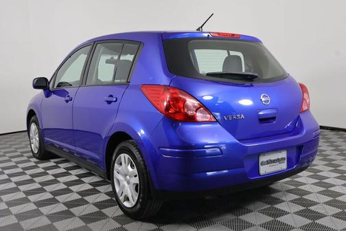 2011 Nissan Versa 1.8 S