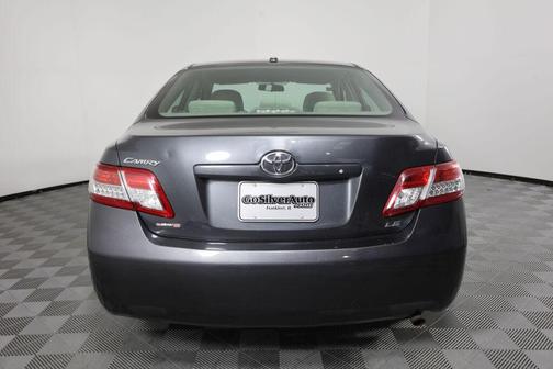 2010 Toyota Camry LE