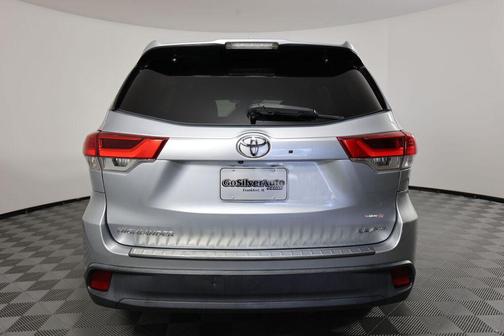 2017 Toyota Highlander LE Plus