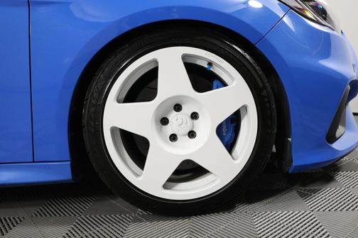 Nitrous Blue Quad-Coat 2017 Ford Focus RS Base