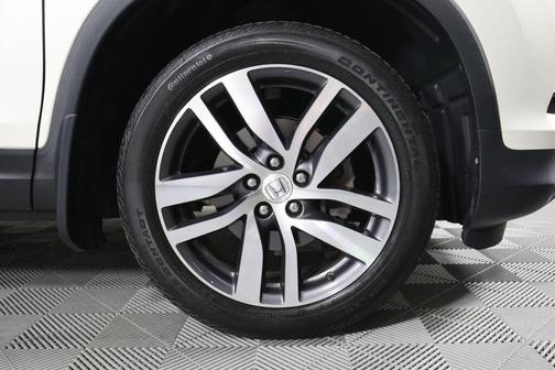 White Diamond Pearl 2017 Honda Pilot Touring