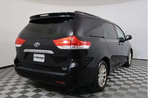 2012 Toyota Sienna XLE