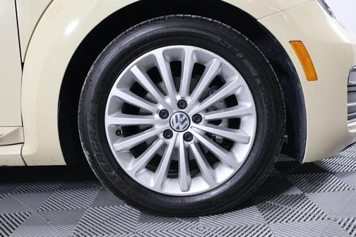 2019 Volkswagen Beetle 2.0T SE