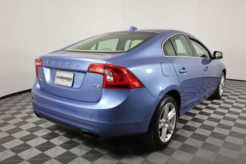 2015 Volvo S60 T5 Platinum