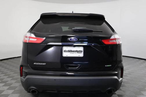 2020 Ford Edge SE