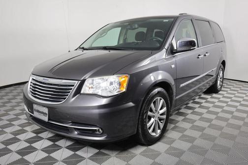2014 Chrysler Town & Country Touring-L