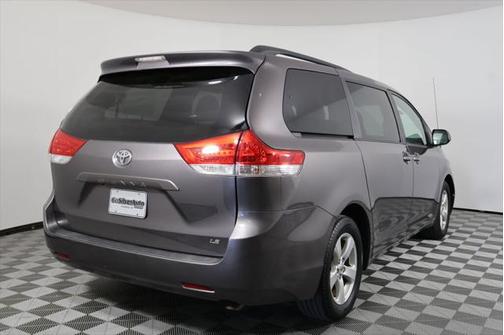 2013 Toyota Sienna LE
