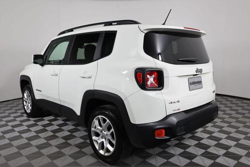 Alpine White 2017 Jeep Renegade Latitude