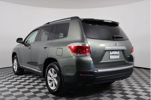 2012 Toyota Highlander SE