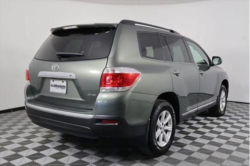 2012 Toyota Highlander SE