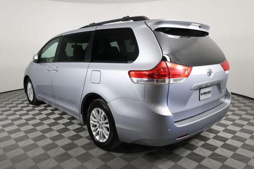 Silver Sky Metallic 2014 Toyota Sienna XLE
