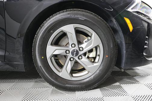 Ebony Black 2023 Kia K5 LXS