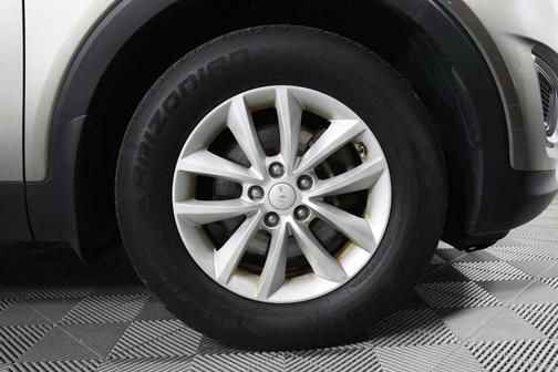 Titanium Silver 2017 Kia Sorento LX