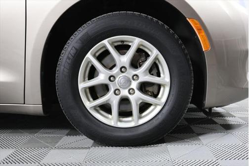 2017 Chrysler Pacifica LX