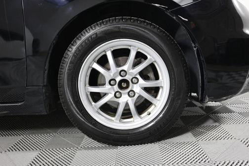 2014 Toyota Prius v Five