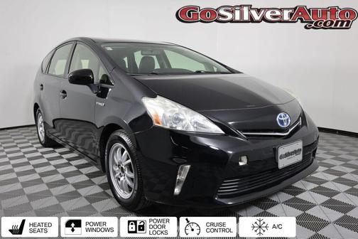 2014 Toyota Prius v Five